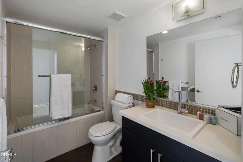 159 W Green Street #502A photo 15
