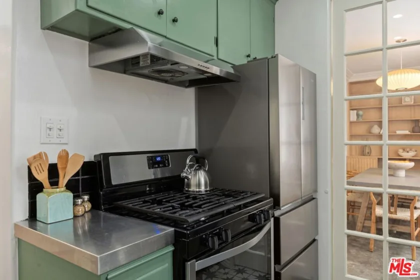 1345 N Hayworth Avenue #2 photo 18