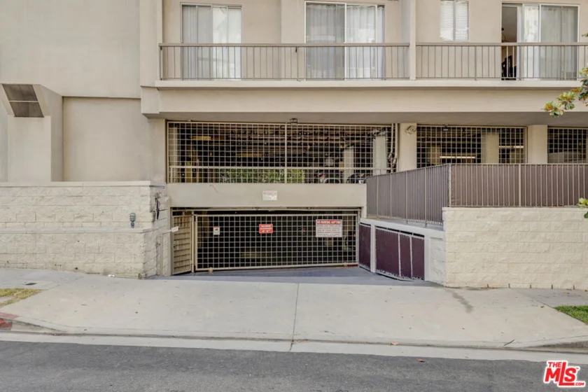 10747 Wilshire Boulevard #902 photo 15