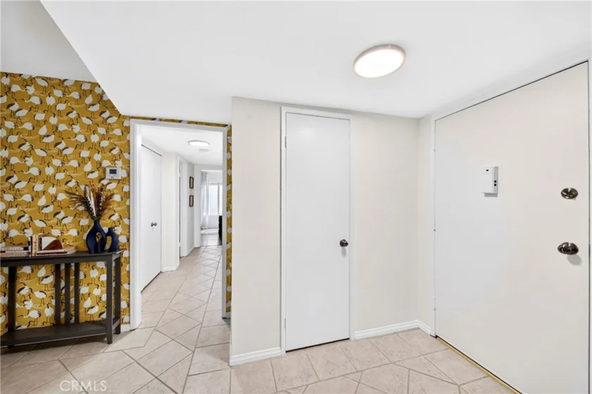 15020 Victory Boulevard #104 photo 10