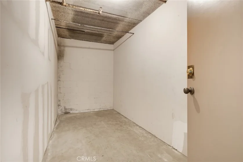 1850 Midvale Avenue #13 photo 31