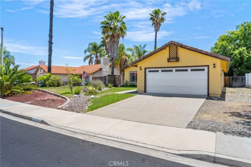 25247 Shadescale Drive photo