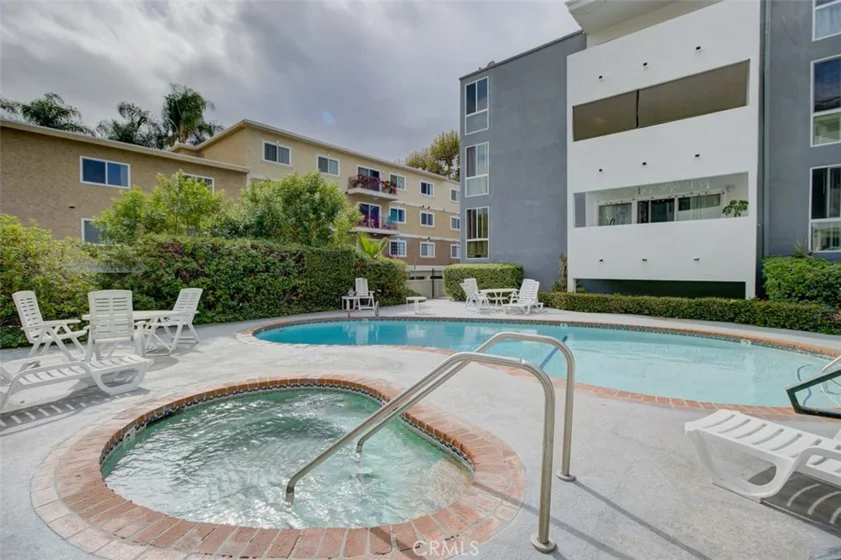 5454 Zelzah Avenue #215 photo 21