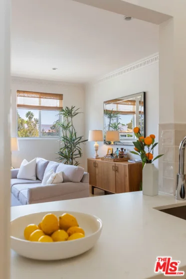 511 San Vicente Boulevard #306 photo 19