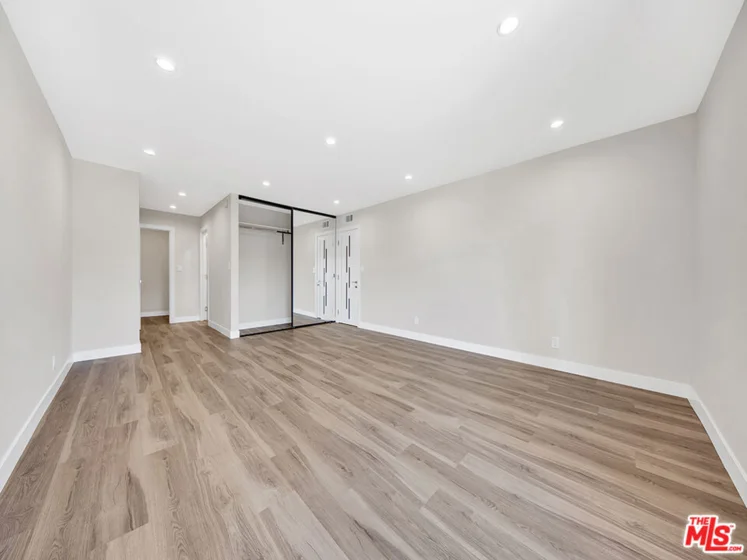 1325 Valley View Road #201 photo 17