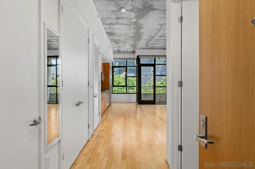 1050 Island Avenue #406 photo 4