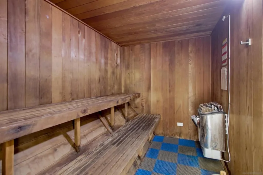 4944 Cass Street #909 photo 27