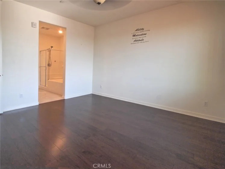 1581 E Lincoln photo 25