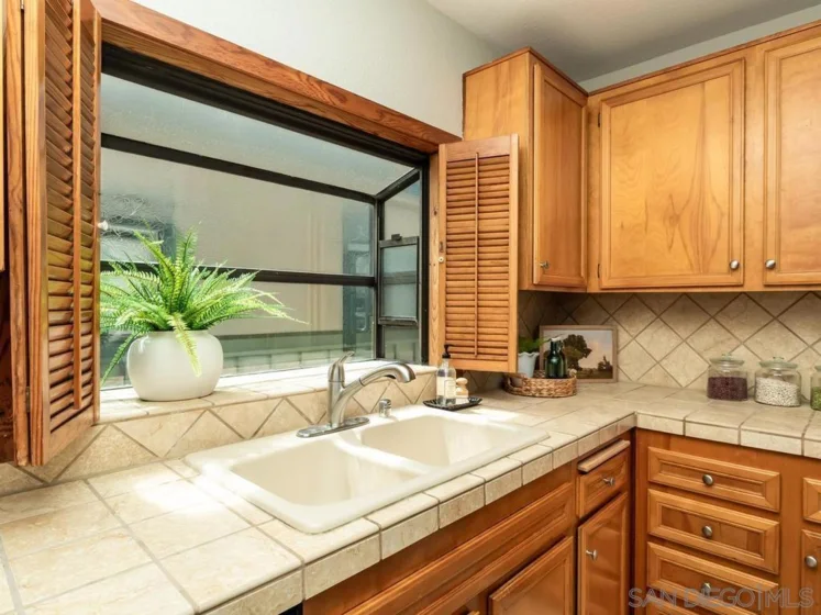 917 Torrance #19 photo 3