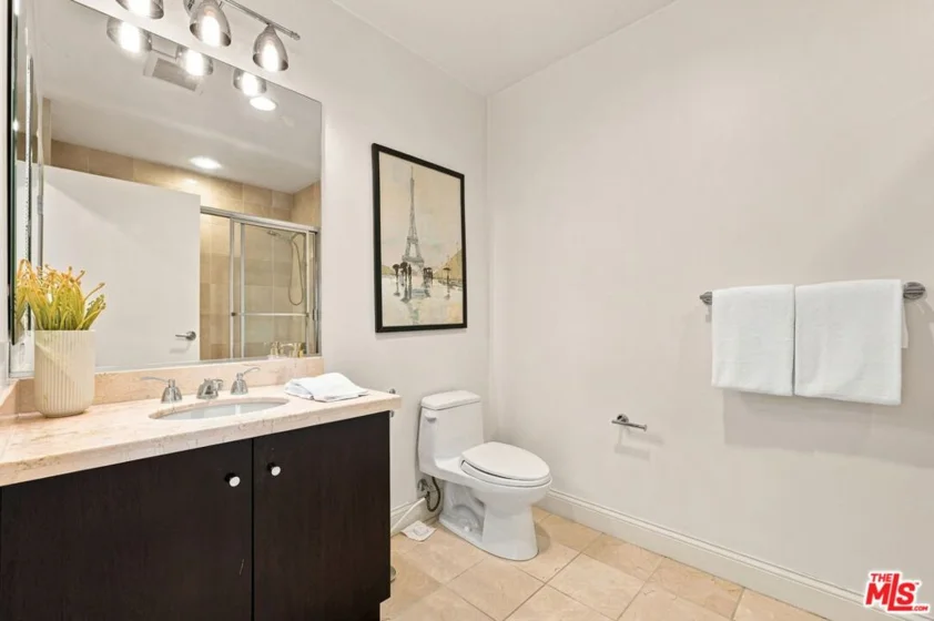 10800 Wilshire Boulevard #403 photo 41