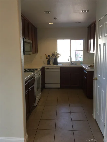 25898 Iris Avenue #A photo 9