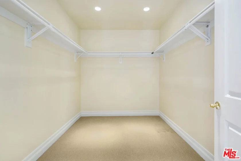 11847 Gorham Avenue #403 photo 26