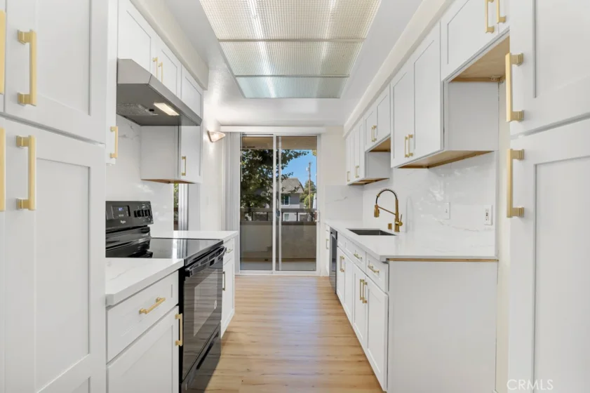 14530 Benefit Street #102 photo 3
