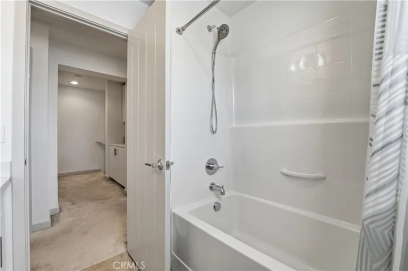 809 S Anaheim Boulevard #101 photo 26
