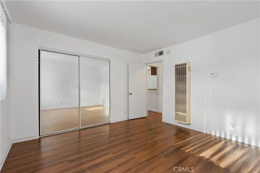 20327 Saticoy Street #102 photo 13