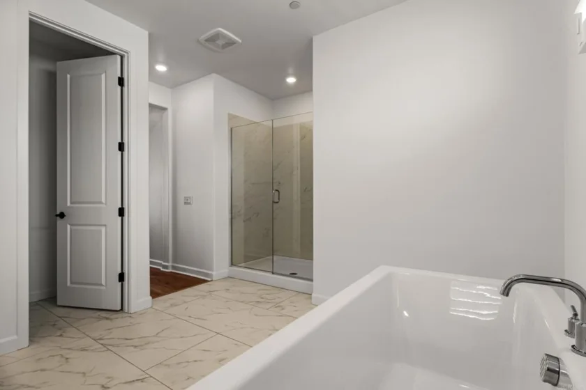 444 Bunsen Street photo 23