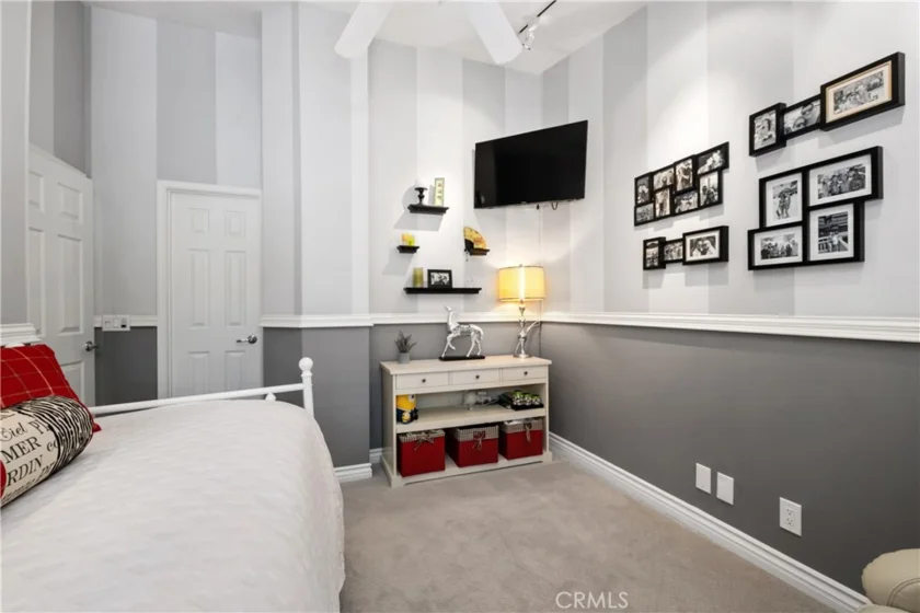 26946 Orchid photo 19