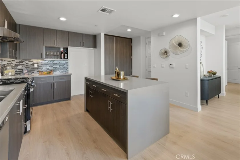 168 S Monterey Street #506 photo 2