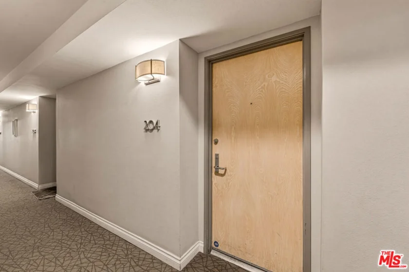 1617 S Beverly Glen Boulevard #204 photo 2