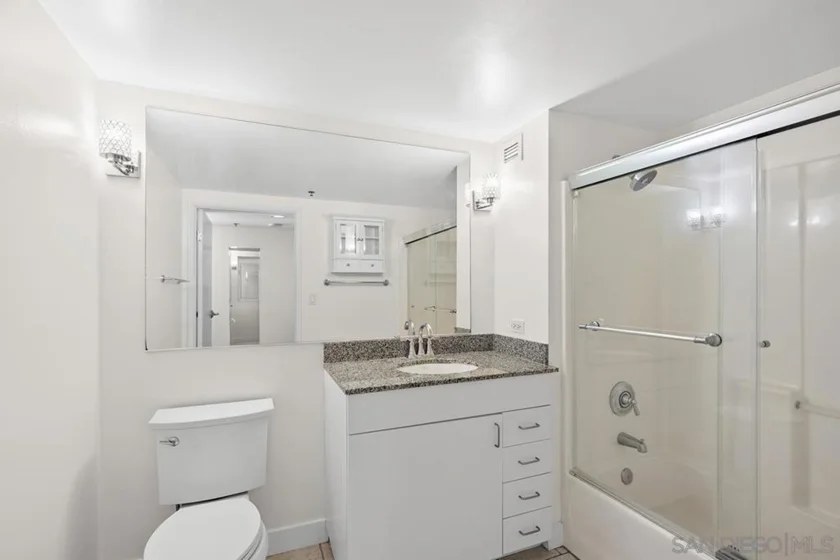 425 W Beech Street #721 photo 10
