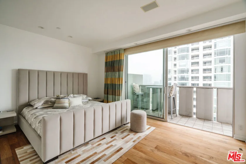 10375 Wilshire Boulevard #11H photo 12