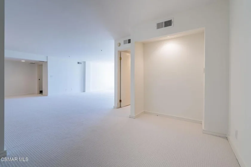 10660 Wilshire Boulevard #410 photo 55