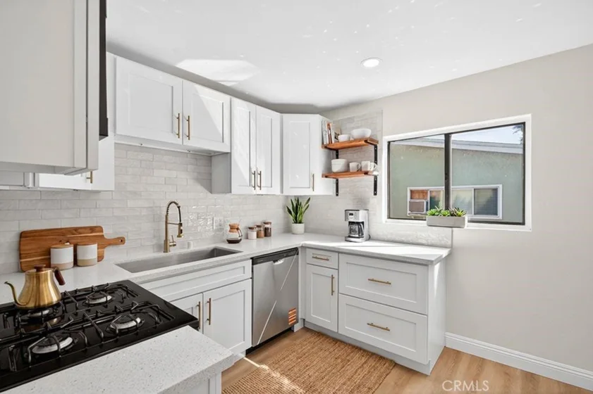 925 E Appleton photo 15