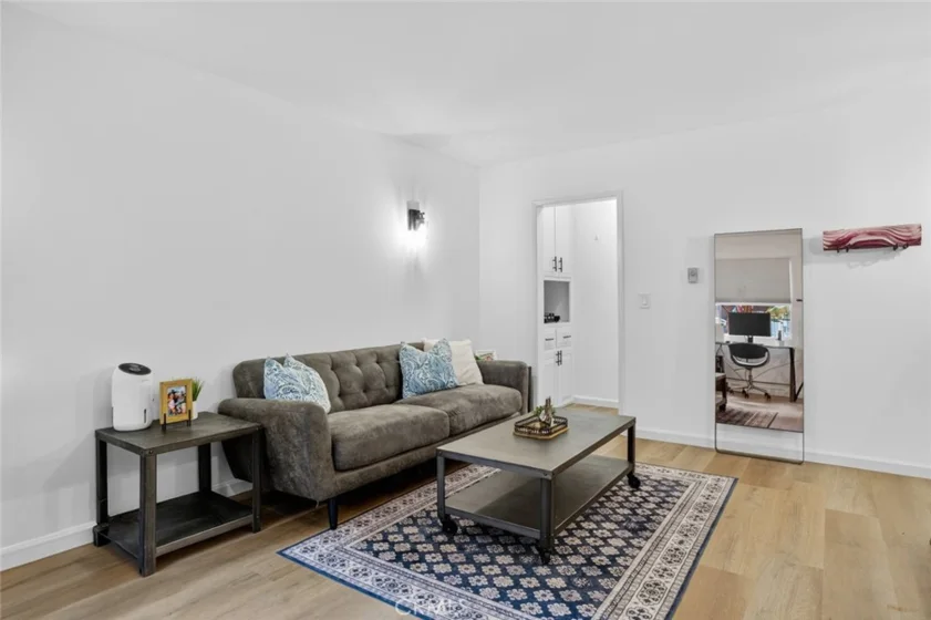 901 Linden Avenue #8 photo 1