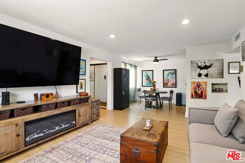 11813 Runnymede Street #36 photo 8
