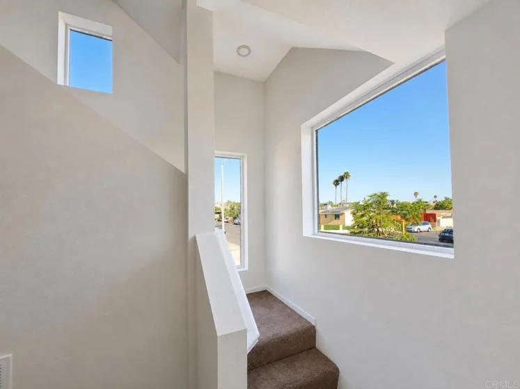 4968 Ocean View Boulevard photo 38