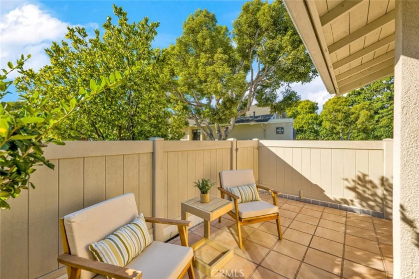 8605 Solano #1005-B photo 22