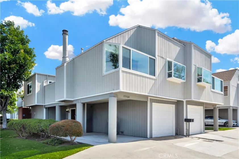15732 S B Street #A photo 1