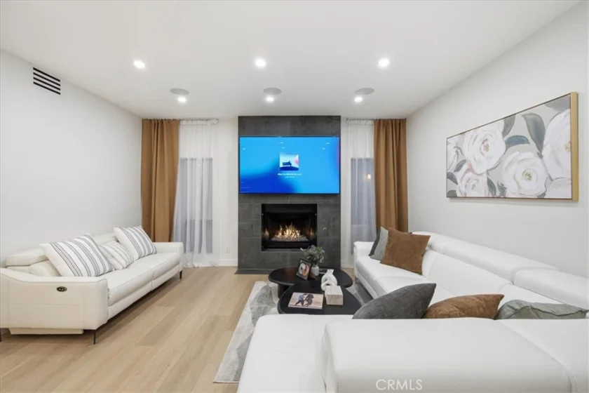 1734 N Verdugo #10 photo 4