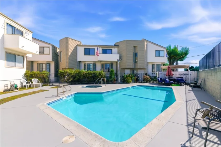 14715 Saticoy Street #14 photo 33