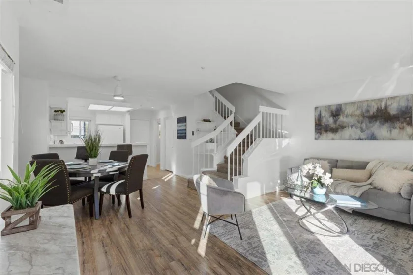 8973 Arlingdale Way photo 1