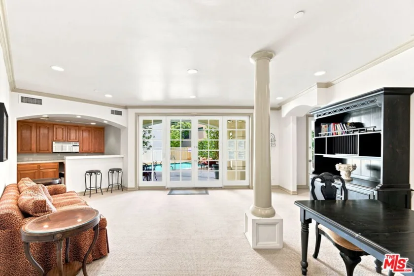 128 N Swall Drive #304 photo 8