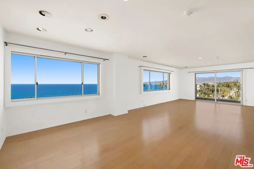 101 California Avenue #802 photo 2