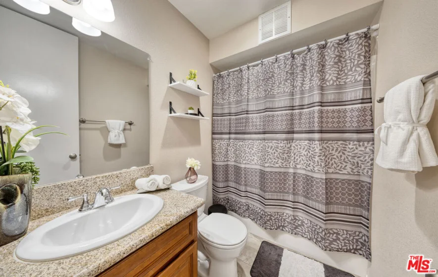 6405 Green Valley Circle #209 photo 16