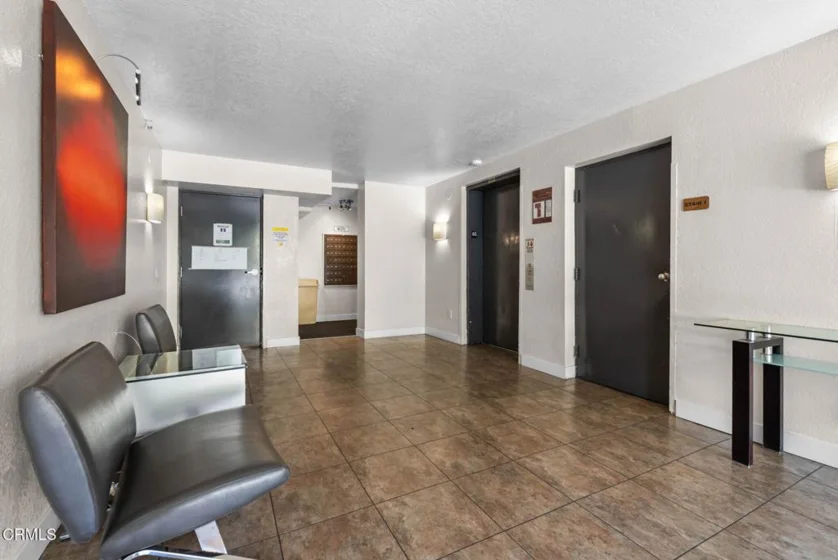 5565 Canoga Avenue #312 photo 3