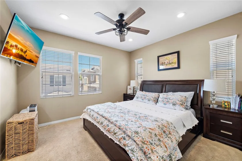221 Landmark photo 24