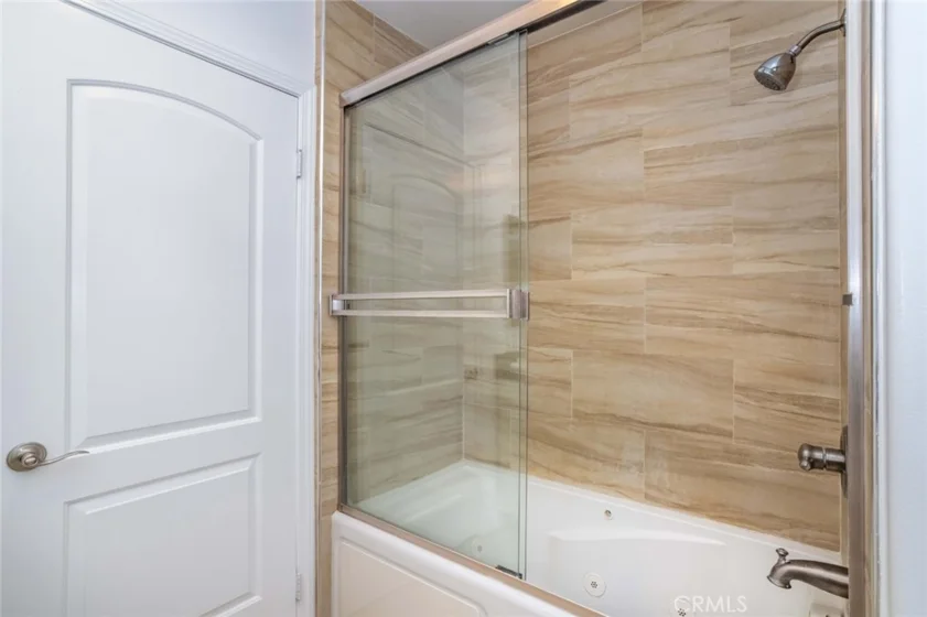431 N Los Robles Avenue #2 photo 16