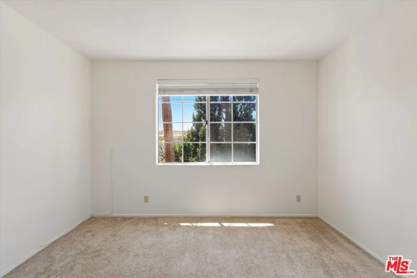 1522 S Saltair Avenue #206 photo 15