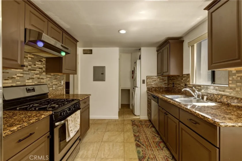 8933 Willis #15 photo 15