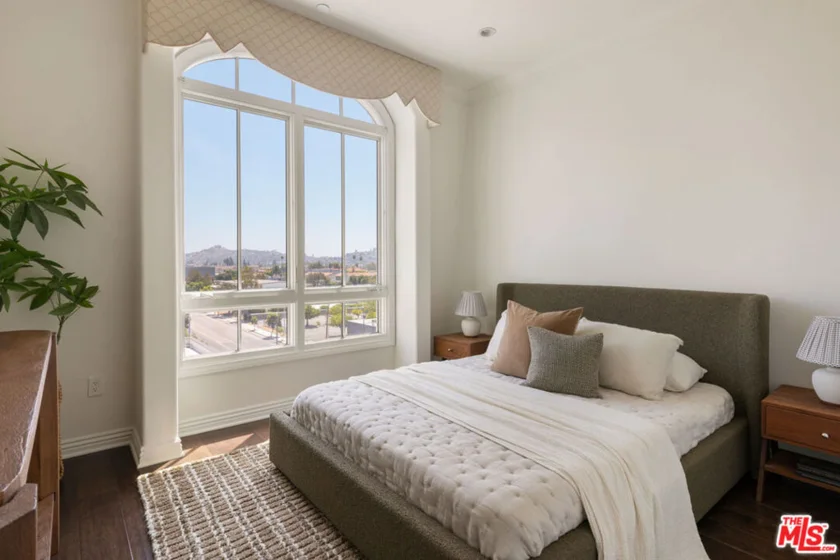 558 Caruso Avenue photo 24