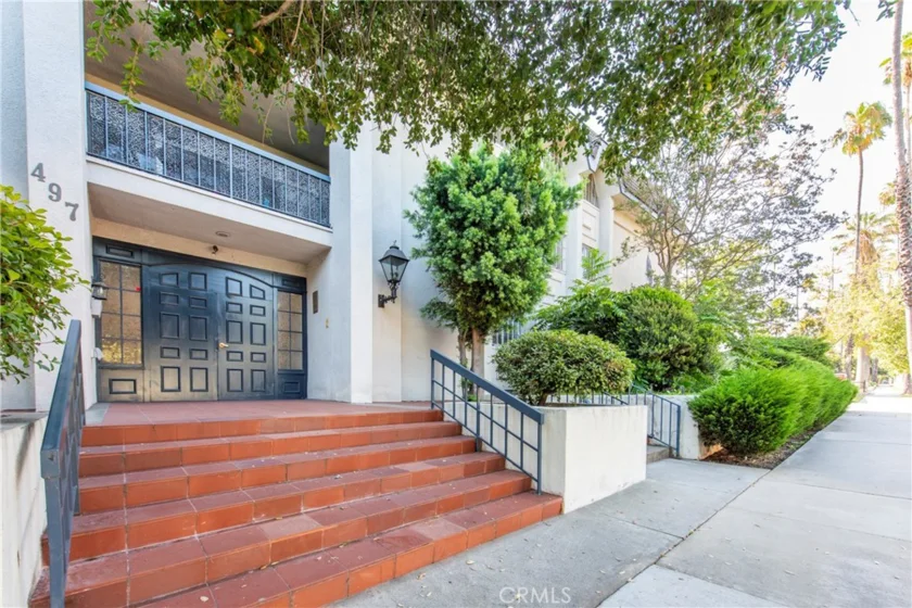 497 S El Molino Avenue #205 photo 2