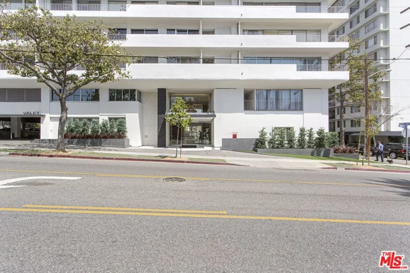838 N Doheny Drive #1204 photo 22