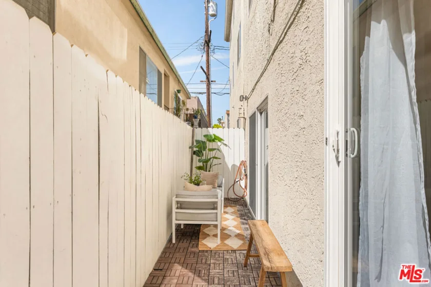 1127 9th Street #103 photo 6