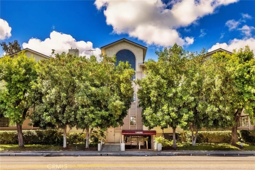 14050 Magnolia Boulevard #201 photo 52