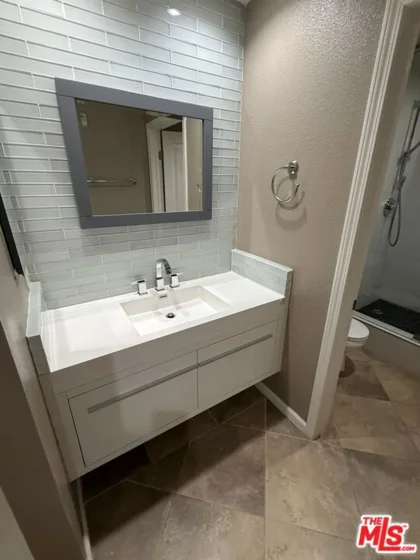 7320 Hawthorn Avenue #106 photo 21