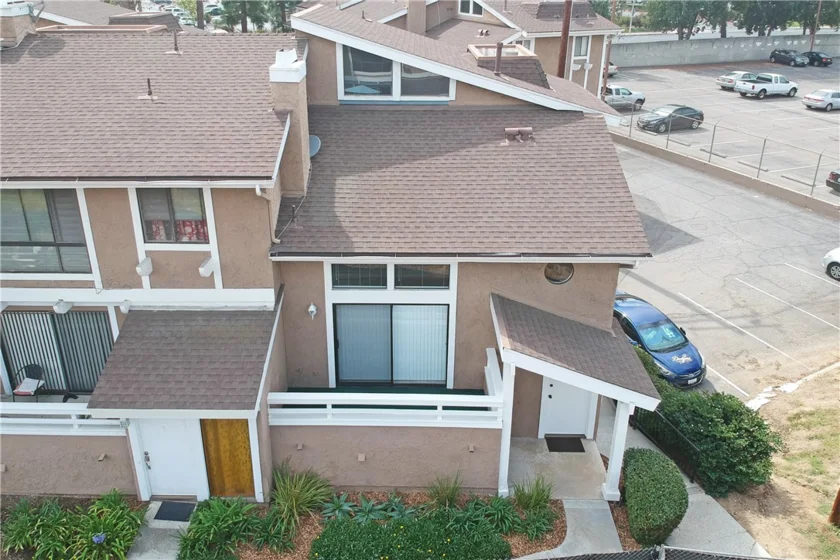981 W Imperial #23 photo 1